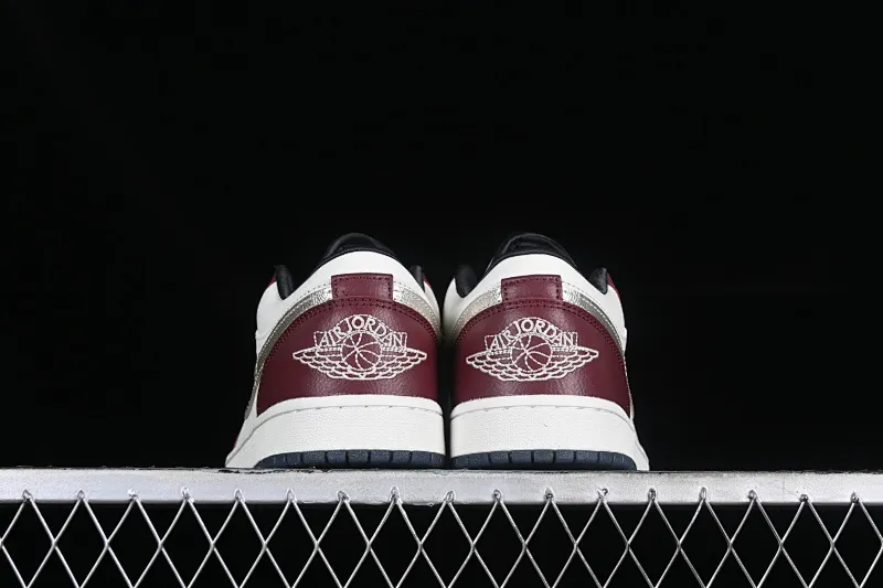 All categories Air Jordan Jordan series basketball shoes Air Jordan 1 Low G version pure original Jordan 1 Low "Year of the Dragon" AJ1 Joe 1 Year of the Dragon limited cultural and leisure sneakers FJ5735-100